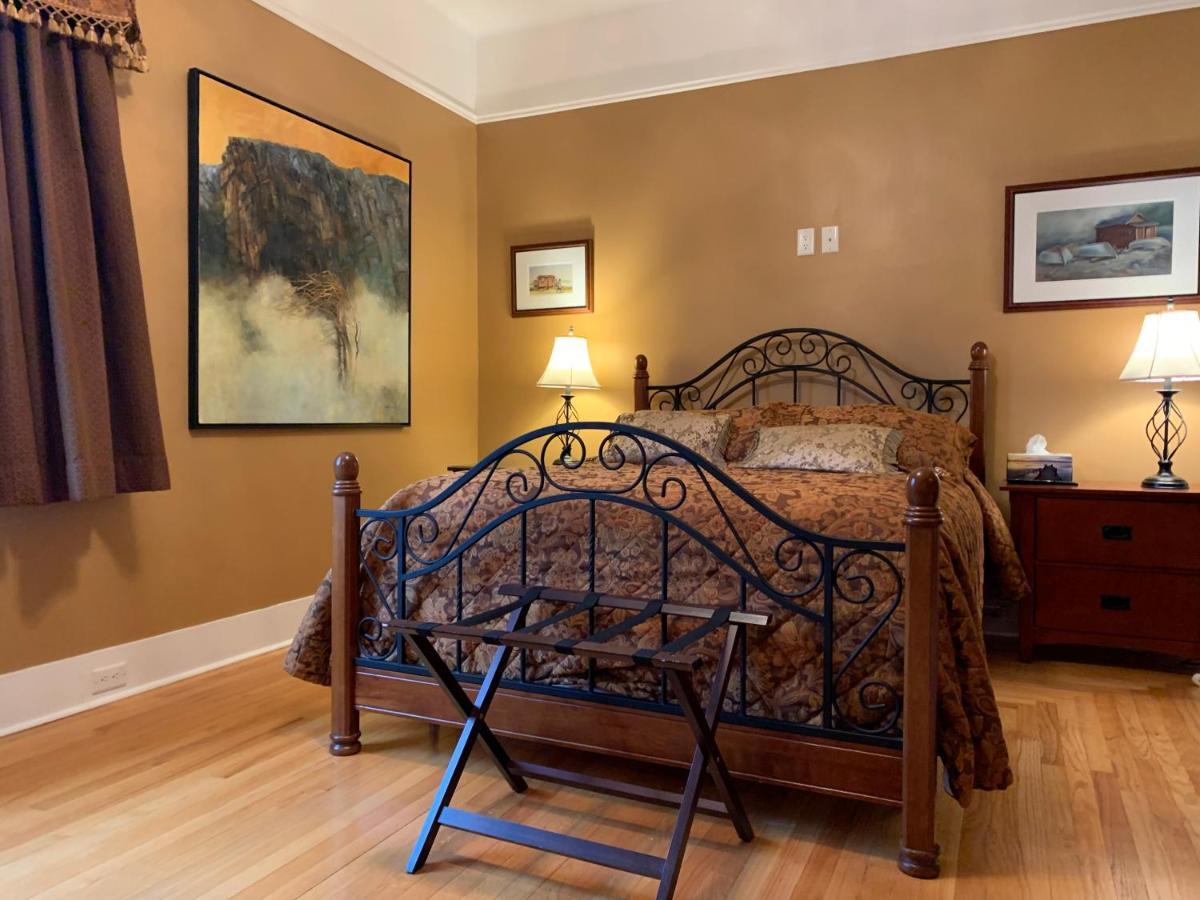 Monroe House Executive Guest Suites セントジョンズ エクステリア 写真