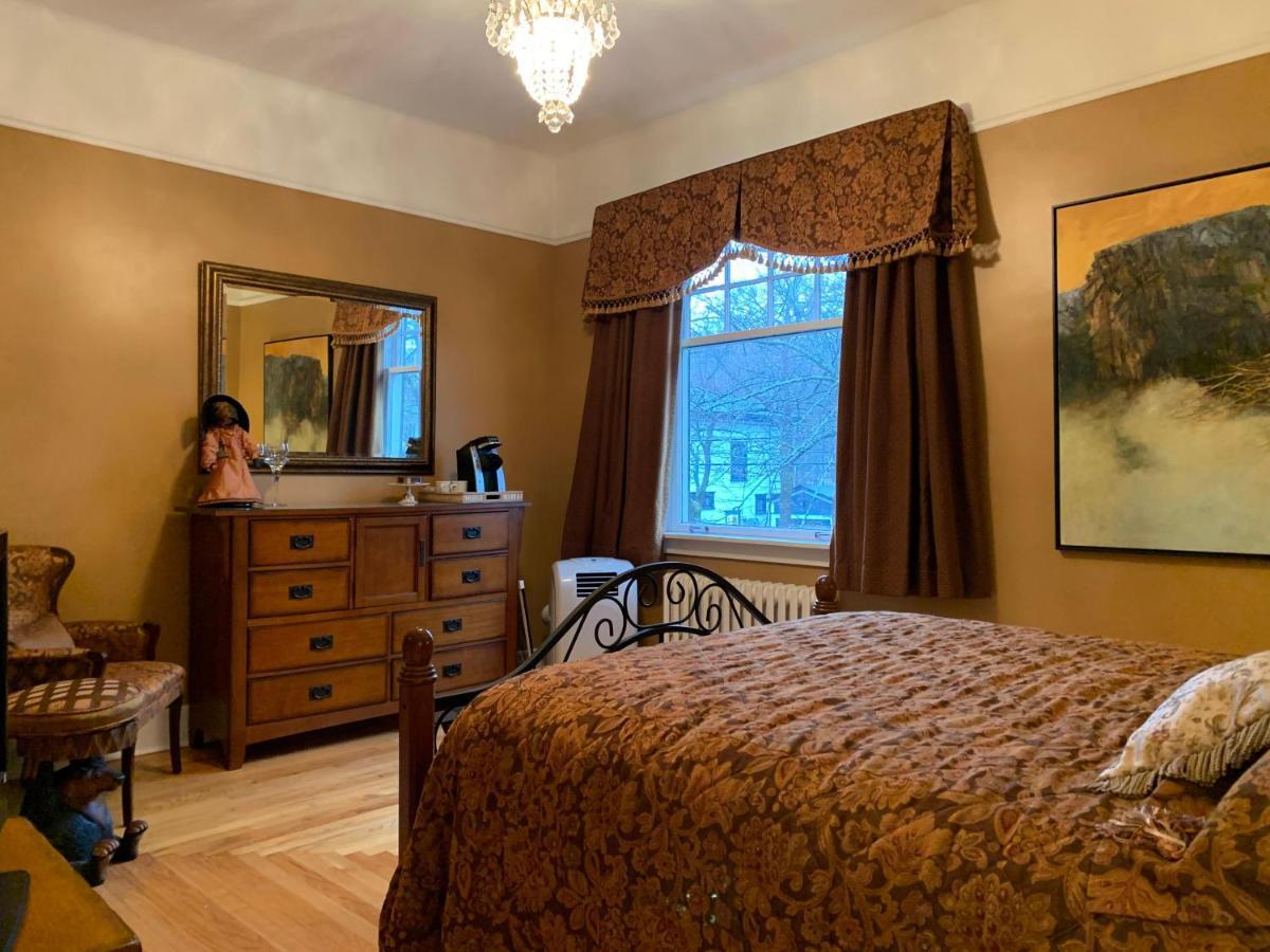 Monroe House Executive Guest Suites セントジョンズ エクステリア 写真