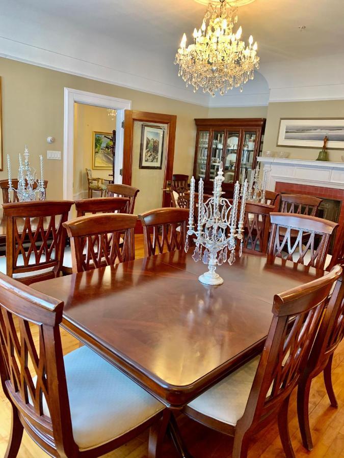 Monroe House Executive Guest Suites セントジョンズ エクステリア 写真