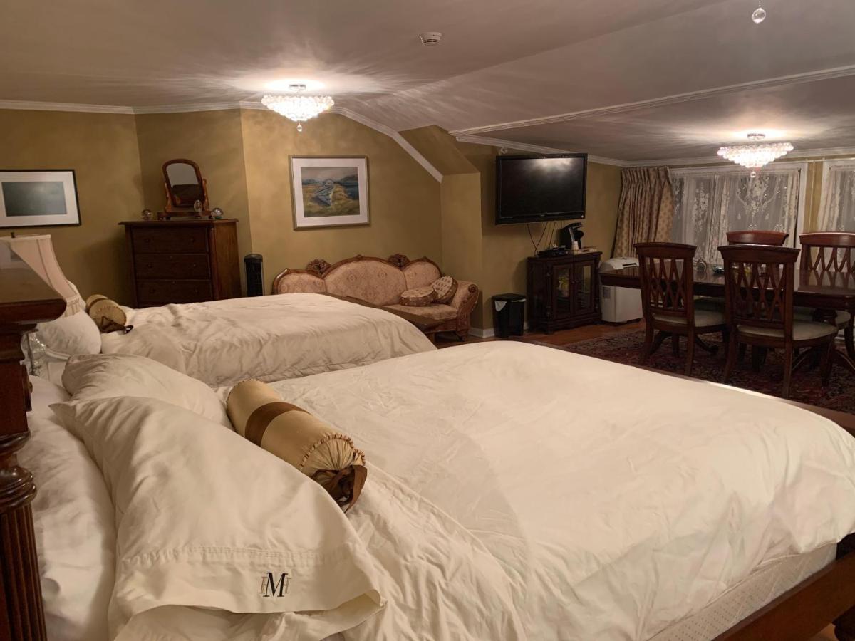 Monroe House Executive Guest Suites セントジョンズ エクステリア 写真