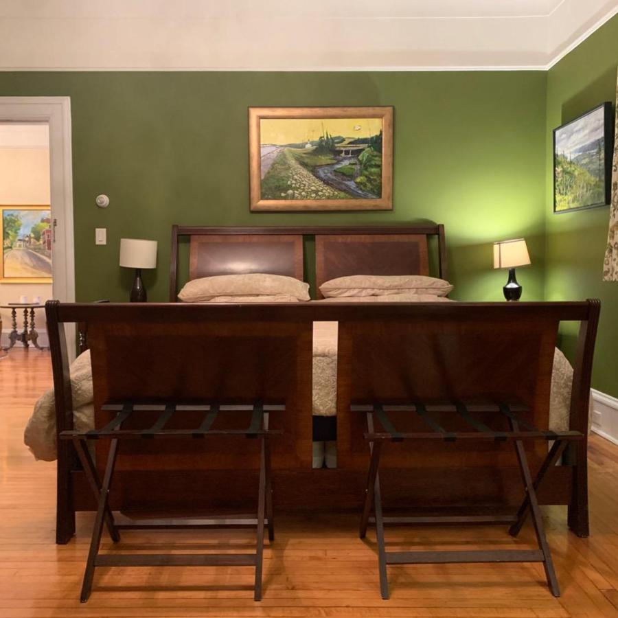 Monroe House Executive Guest Suites セントジョンズ エクステリア 写真