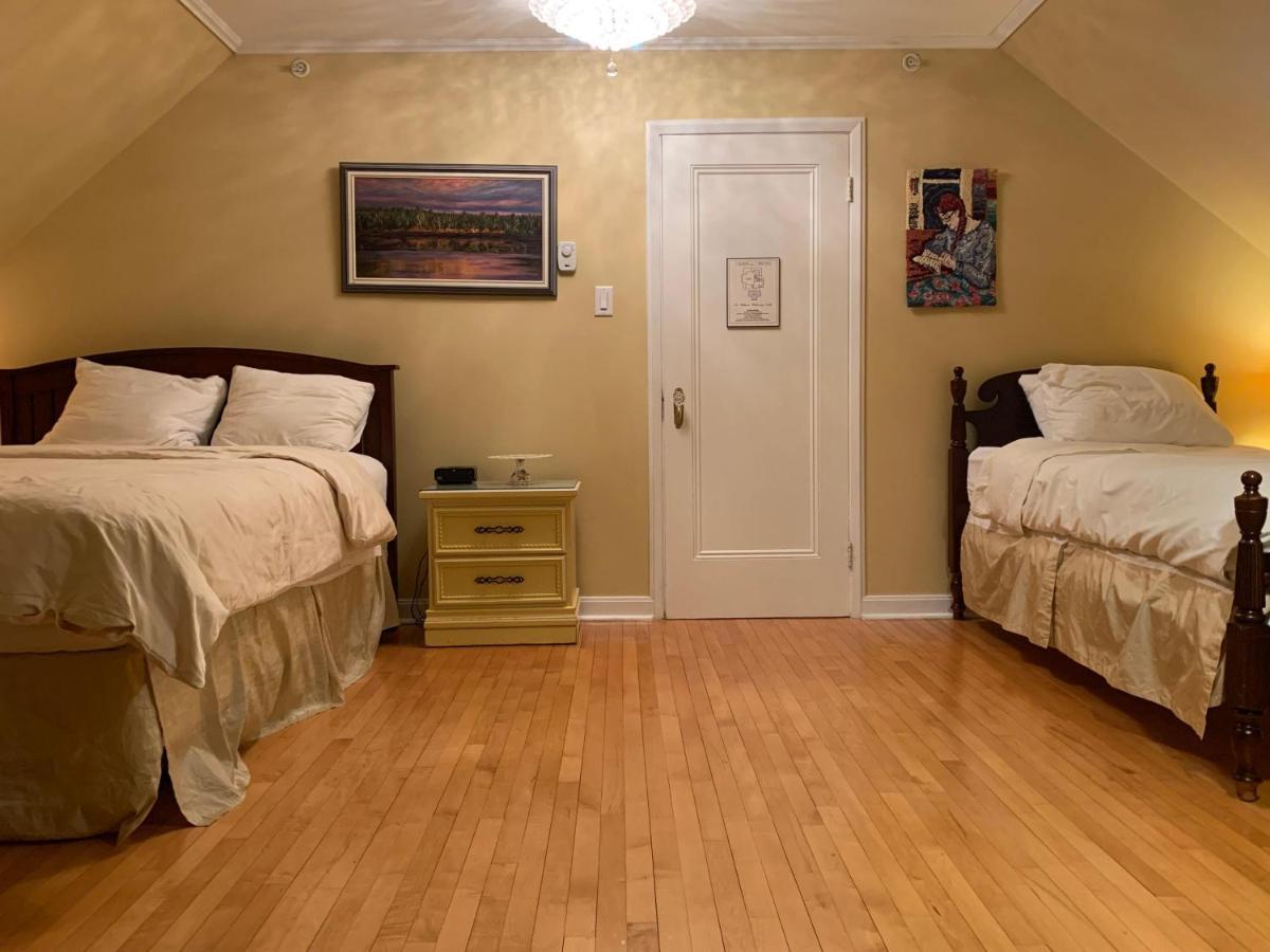Monroe House Executive Guest Suites セントジョンズ エクステリア 写真