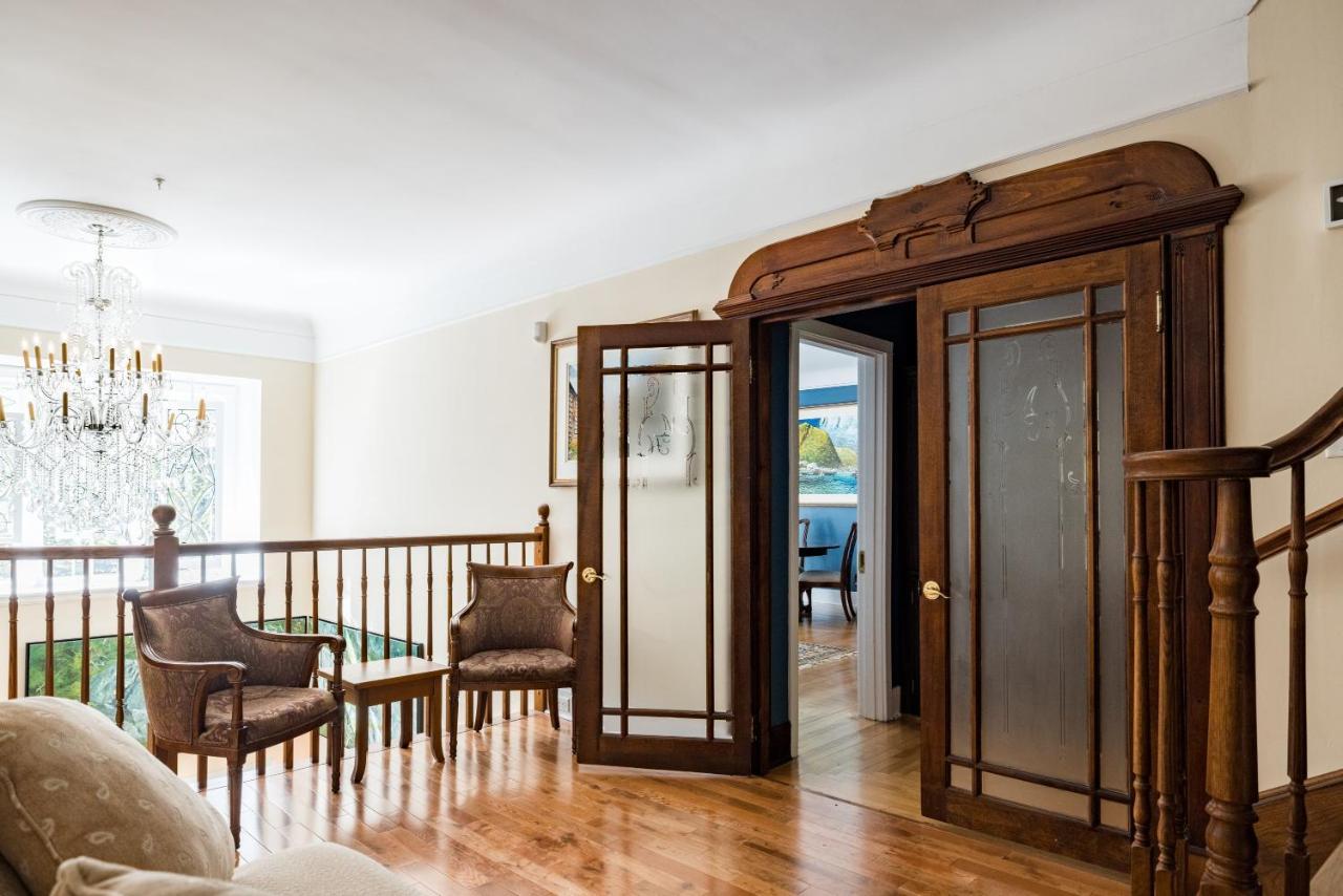 Monroe House Executive Guest Suites セントジョンズ エクステリア 写真