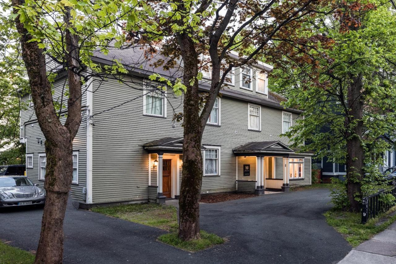 Monroe House Executive Guest Suites セントジョンズ エクステリア 写真