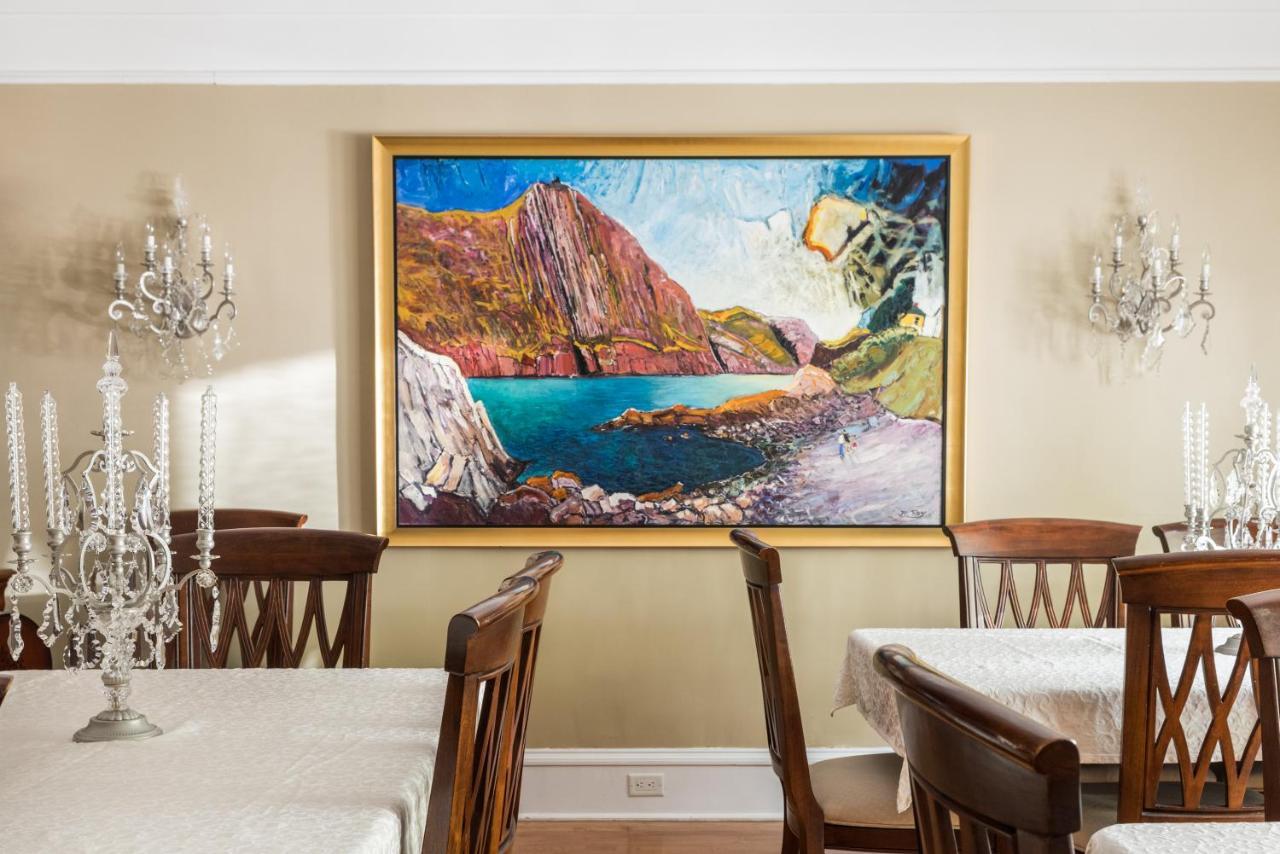 Monroe House Executive Guest Suites セントジョンズ エクステリア 写真