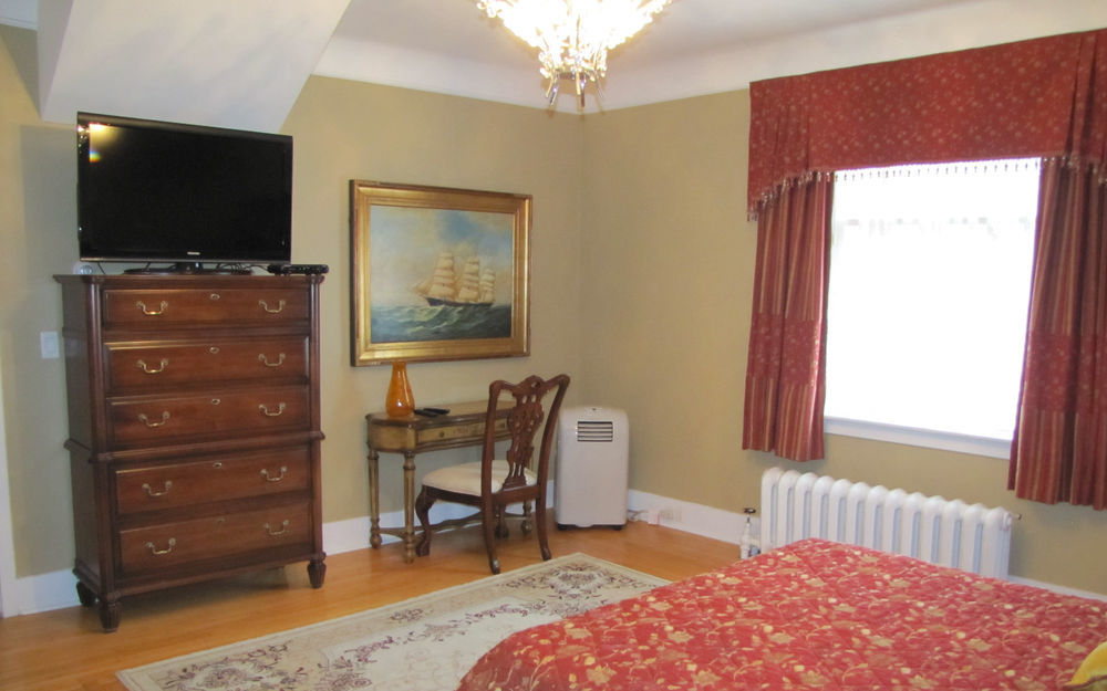 Monroe House Executive Guest Suites セントジョンズ エクステリア 写真