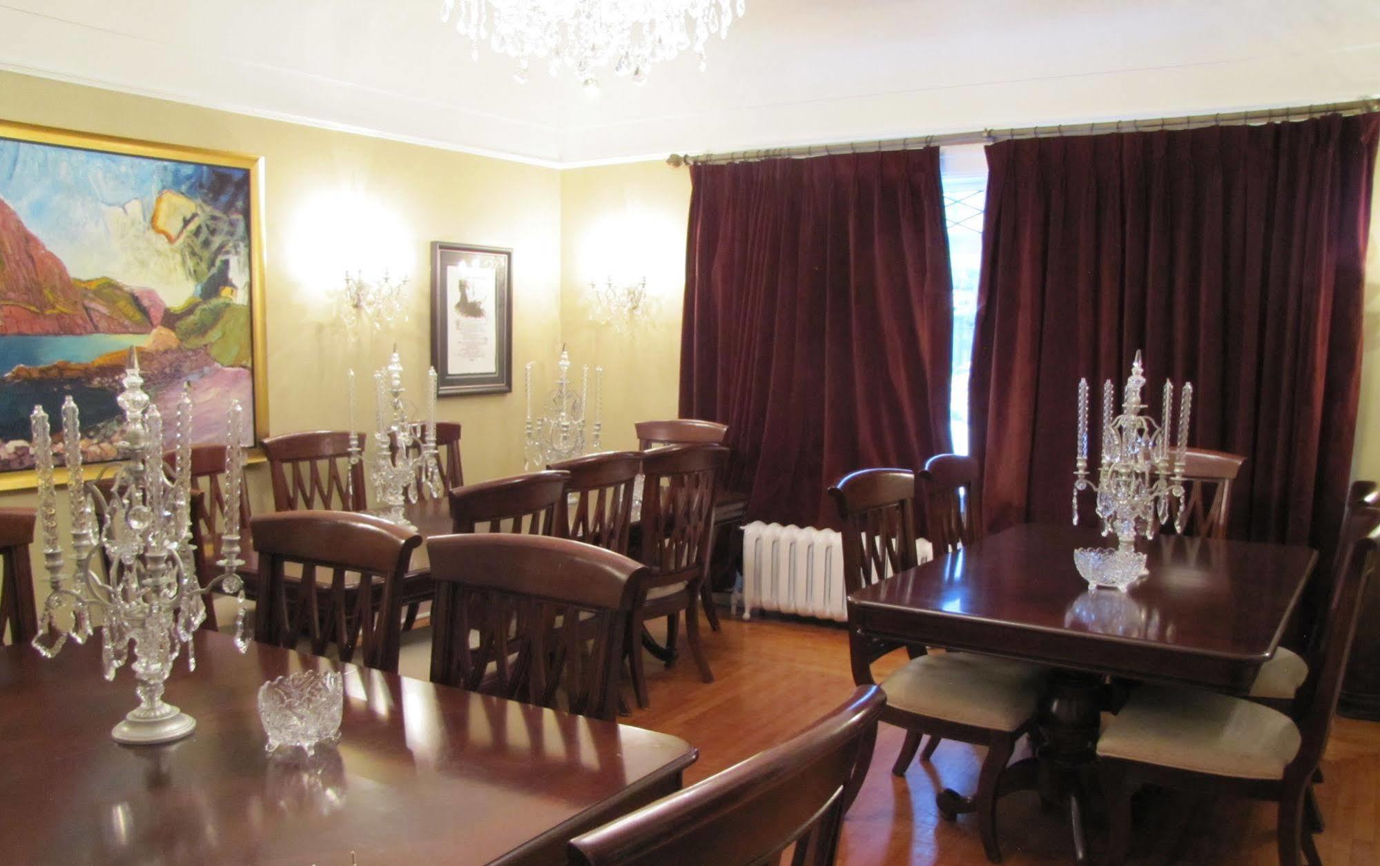 Monroe House Executive Guest Suites セントジョンズ エクステリア 写真